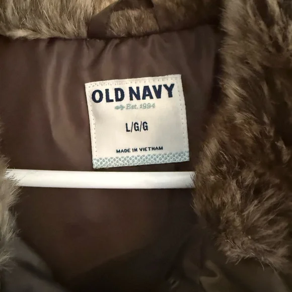 Old Navy Women's Brown Puffer Jacket with Faux Fur Collar - Picture 4 of 4